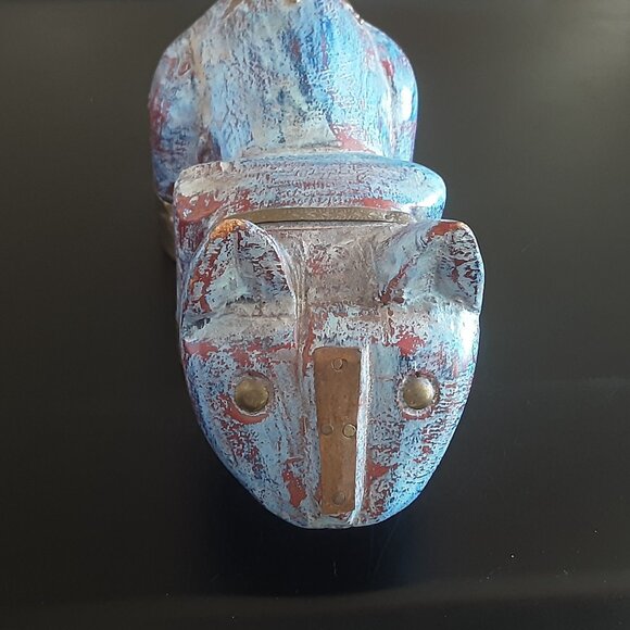 Carved Wooden Cat Figurine Purple Molten Java Handcrafted W/ Brass Accents - Picture 5 of 6